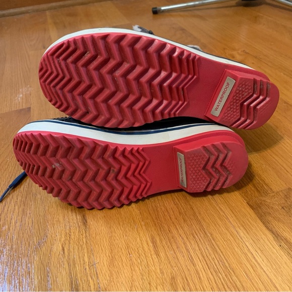 Sorel grey/black boots with red soles and blue laces size 6 - Picture 9 of 10